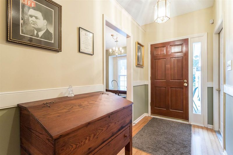 110 Breakers Pl, Cary, NC 27511