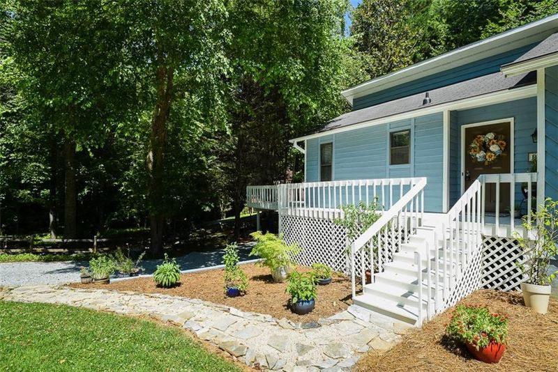 110 Briarcliff Dr, Mebane, NC 27302
