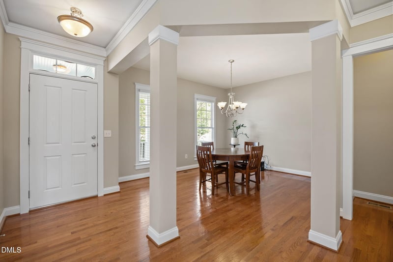 110 Bridgegate Dr, Cary, NC 27519