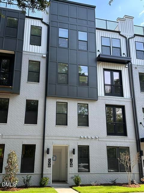 110 Byrum St #106, Cary, NC 27511
