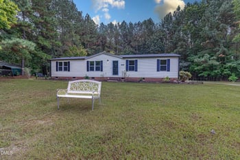 110 Castlebury Ln, Franklinton, NC 27525