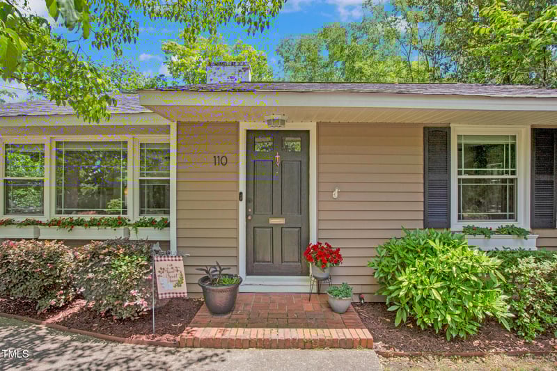 110 Churchill Dr, Fayetteville, NC 28303
