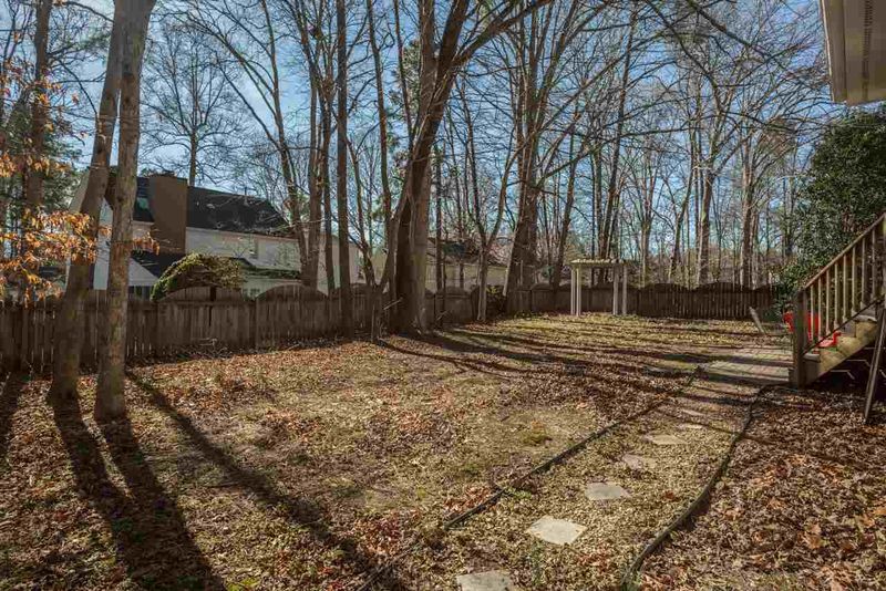 110 Copper Hill Dr, Cary, NC 27518