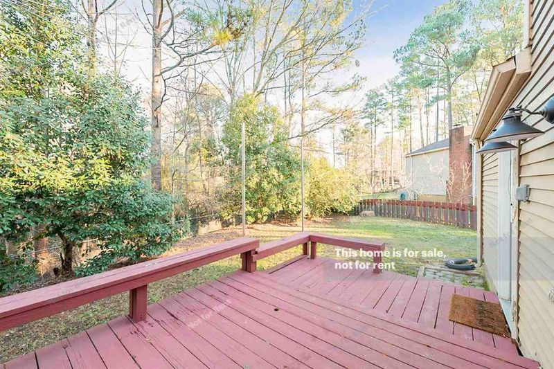 110 S Corncrib Ct, Cary, NC 27513
