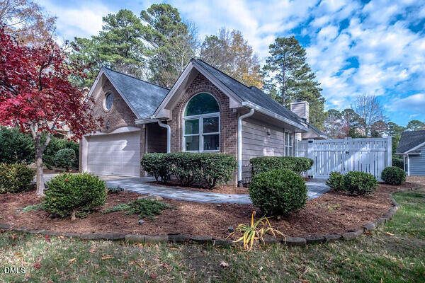 110 Covington Dr, Chapel Hill, NC 27514