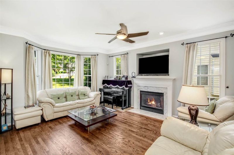 110 Dairy Ct, Chapel Hill, NC 27516