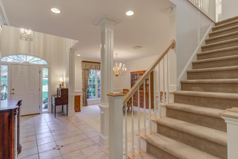 110 Doric Ct, Cary, NC 27519