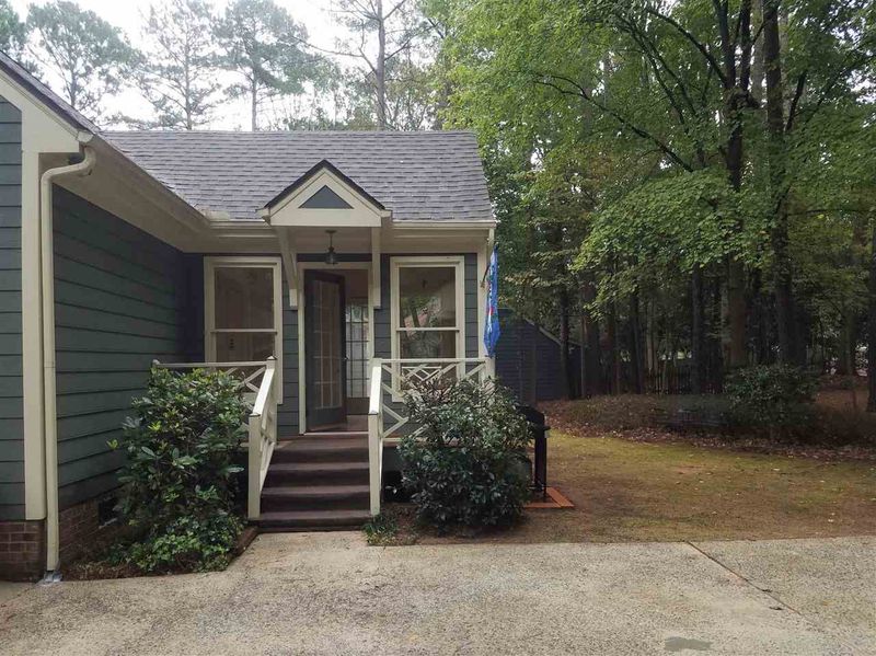 110 Farren Ct, Cary, NC 27511