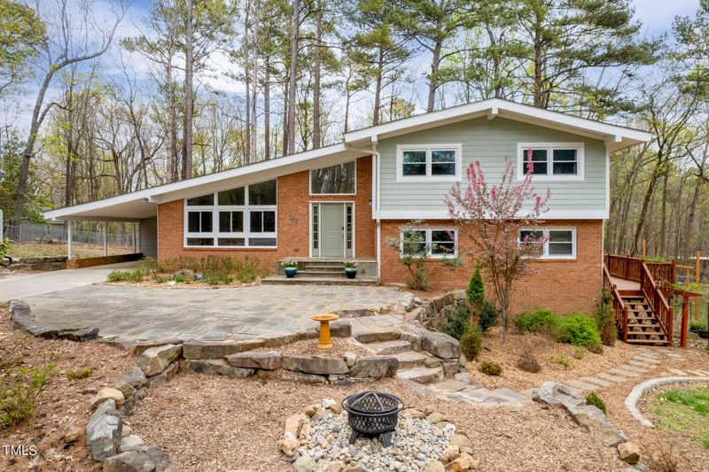 110 Farrington Dr, Chapel Hill, NC 27514