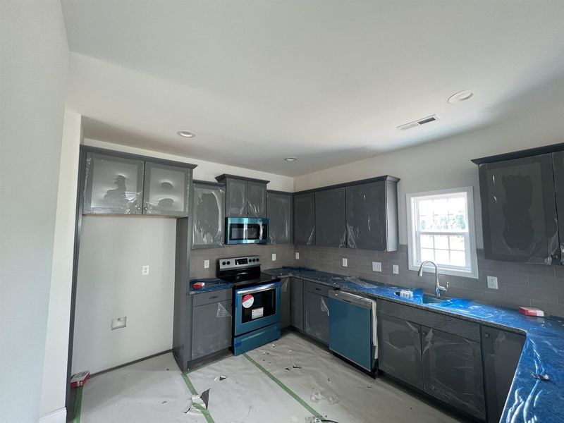 110 Fireside Dr, Benson, NC 27504