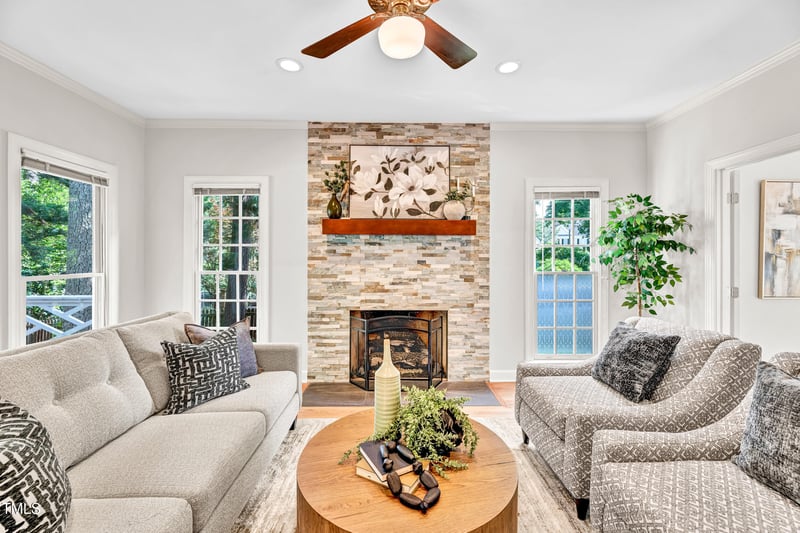110 Glenrose Ln, Cary, NC 27518