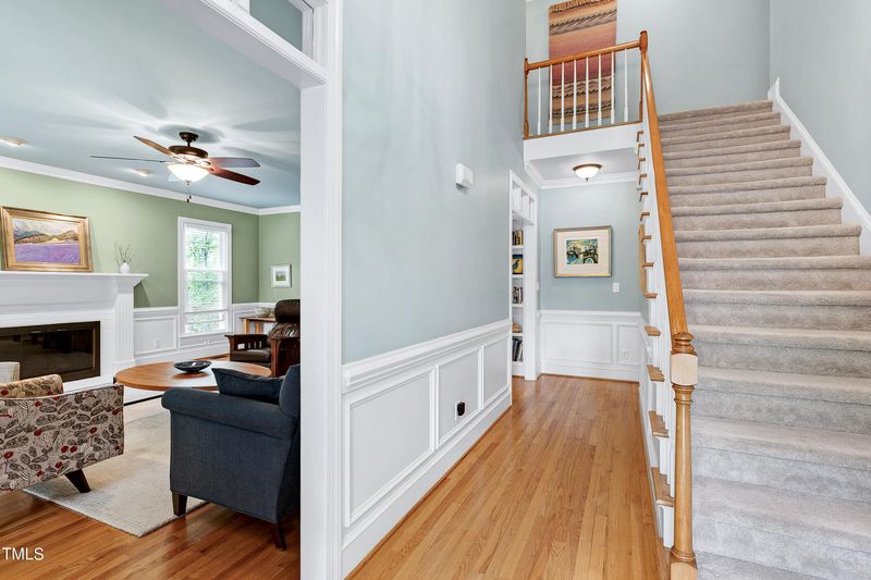 110 Gorge Ct, Cary, NC 27518