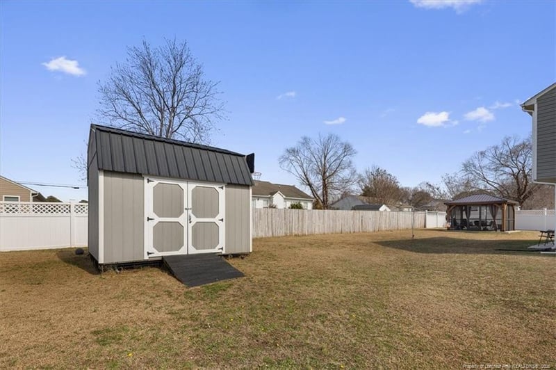 110 Greenwich Ct, Dunn, NC 28334