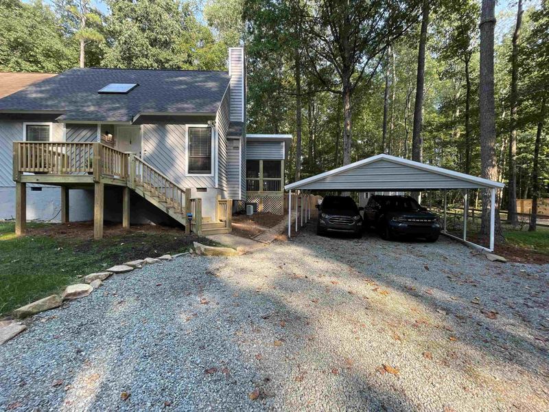 110 Hidden Valley Dr, Chapel Hill, NC 27516