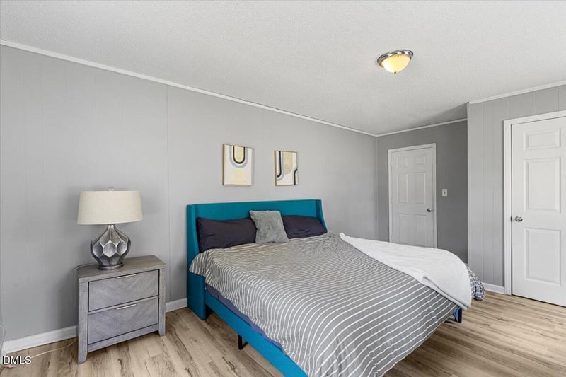 110 Hill St, Hillsborough, NC 27278