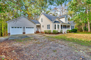 110 Hinton Ct, Clayton, NC 27527