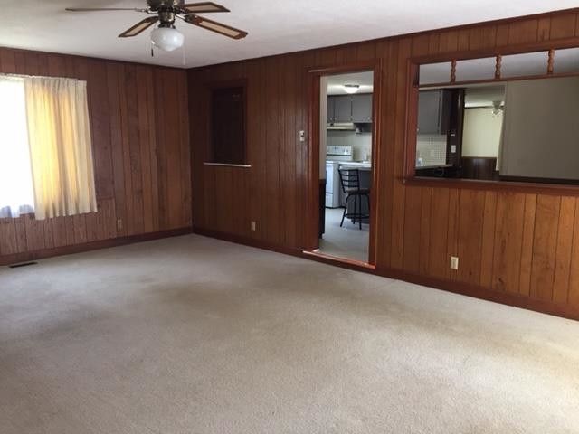 110 E Jackson St E, Coats, NC 27521