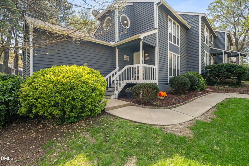 110 Joanne Cir, Cary, NC 27513