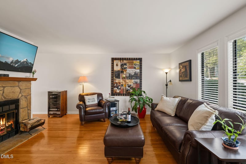 110 Joanne Cir, Cary, NC 27513