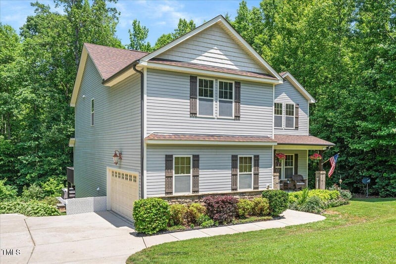 110 Lexington Ave, Zebulon, NC 27597