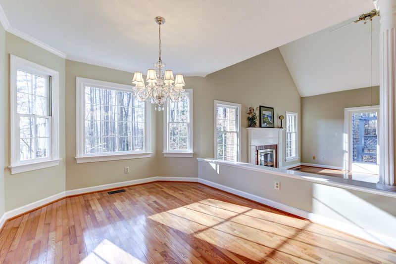 110 Lomond Ln, Cary, NC 27518