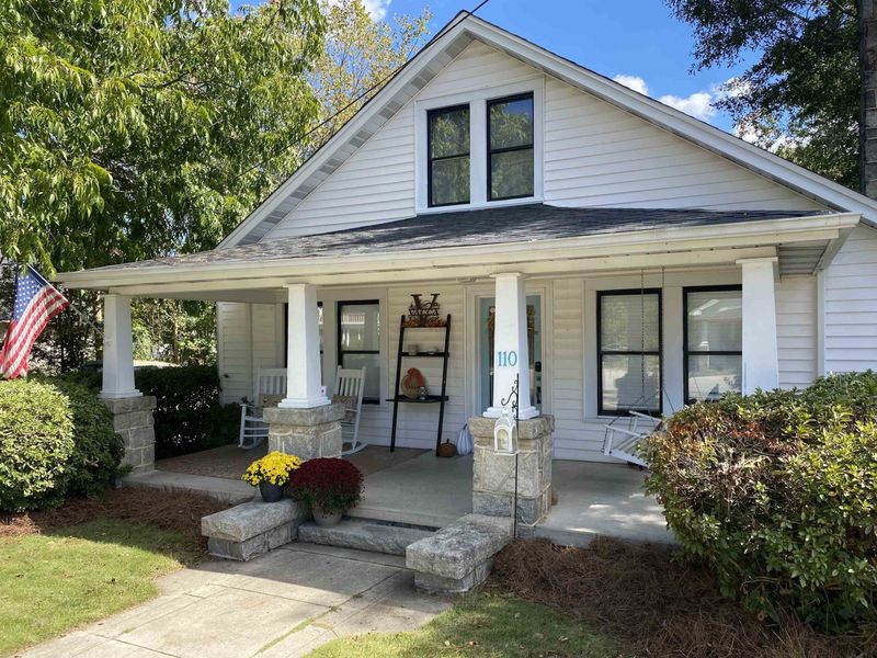 110 N Main St, Rolesville, NC 27571
