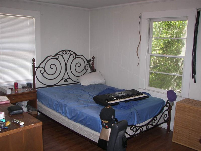110 Murray St, Hillsborough, NC 27278