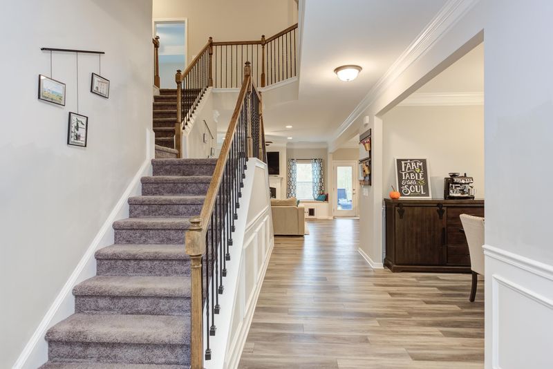 110 Neuse Overlook Dr, Clayton, NC 27527