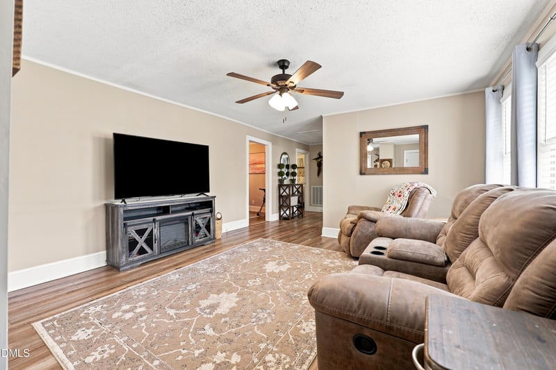 110 New St S, Liberty, NC 27298