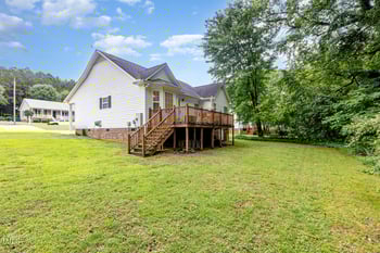 110 Oak Park Dr, Benson, NC 27504