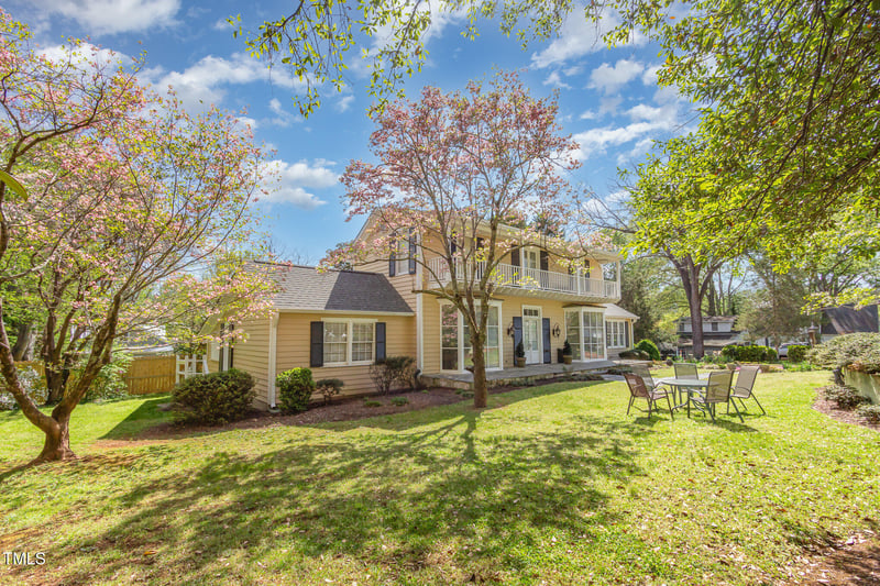 110 Orange St, Hillsborough, NC 27278