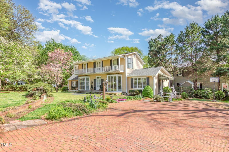 110 Orange St, Hillsborough, NC 27278