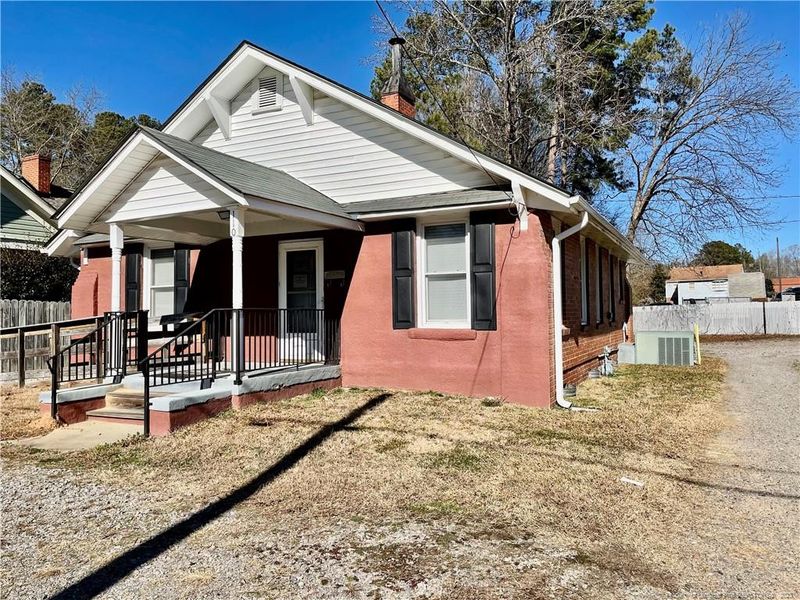 110 Park Ave, Sanford, NC 27330