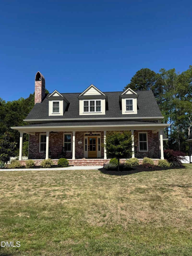 110 Parker St, Four Oaks, NC 27524