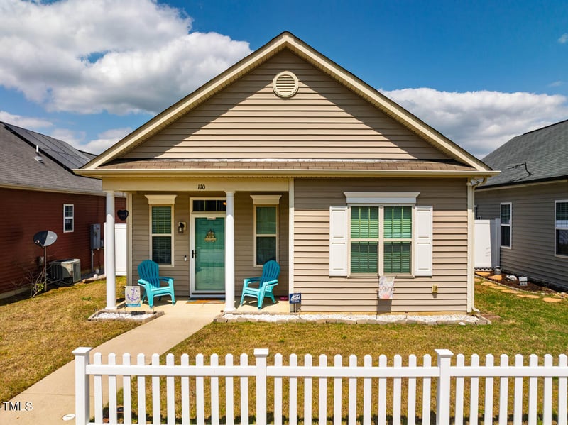 110 Plott Hound Dr, Clayton, NC 27520