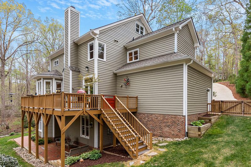 110 Rhododendron Dr, Chapel Hill, NC 27517