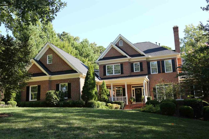 110 Richelieu Dr, Cary, NC 27518