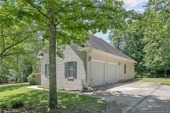110 Riviera Ln, Sanford, NC 27332
