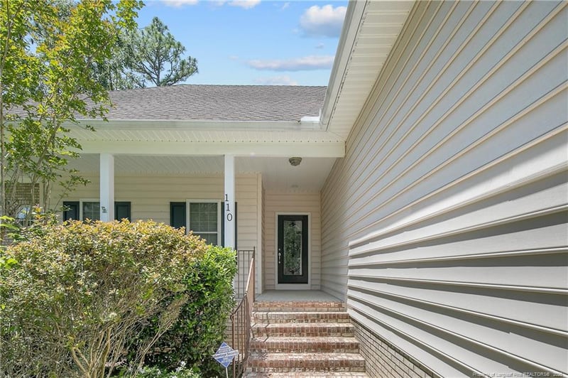 110 Riviera Ln, Sanford, NC 27332