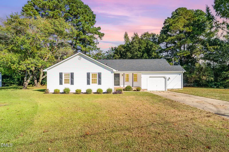 110 Rose Cir, Dunn, NC 28334