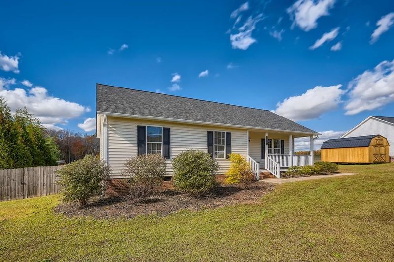 110 Sommerset Dr, Clayton, NC 27520