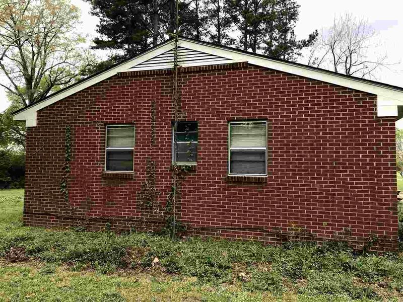 110 Spring St, Goldsboro, NC 27530