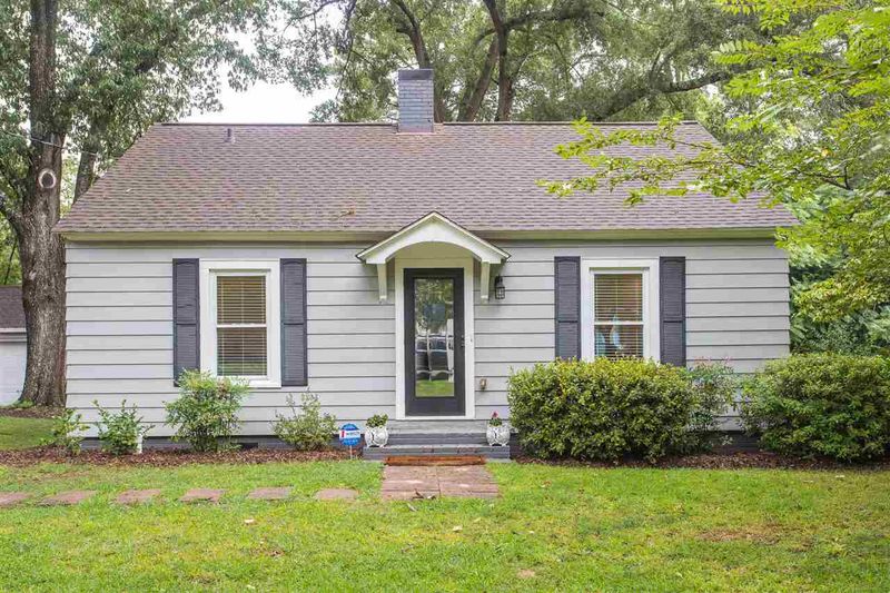 110 St Marys St, Garner, NC 27529