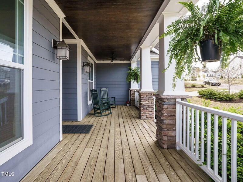 110 Streamside Dr, Sanford, NC 27330