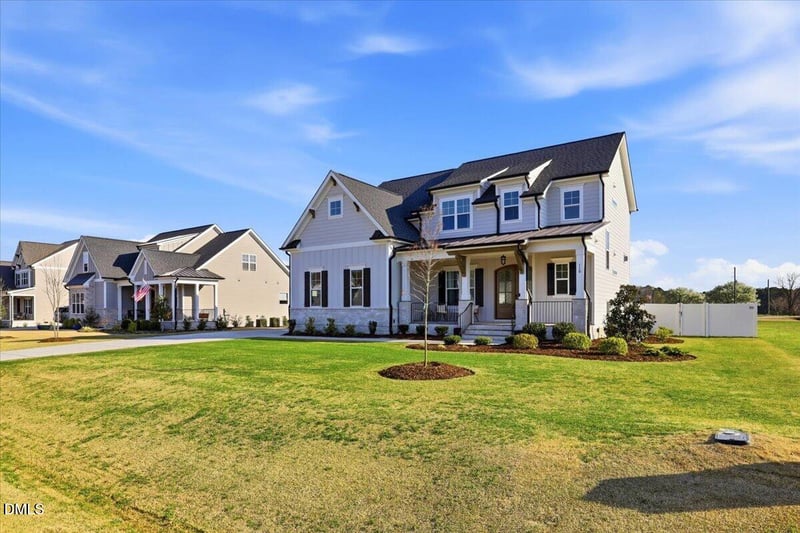 110 Summerlin Dr, Clayton, NC 27527