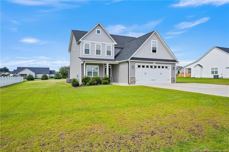 110 Thunder Valley Dr, Lillington, NC 27546