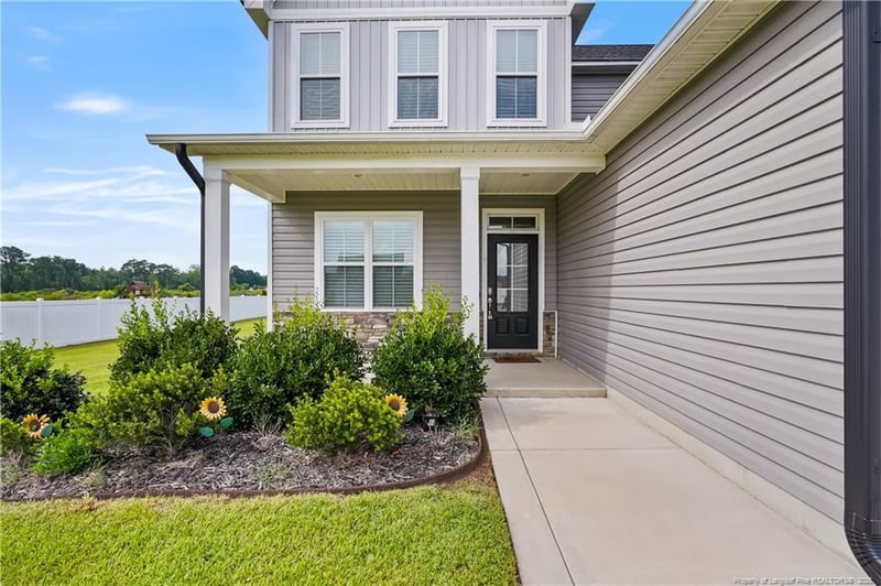 110 Thunder Valley Dr, Lillington, NC 27546