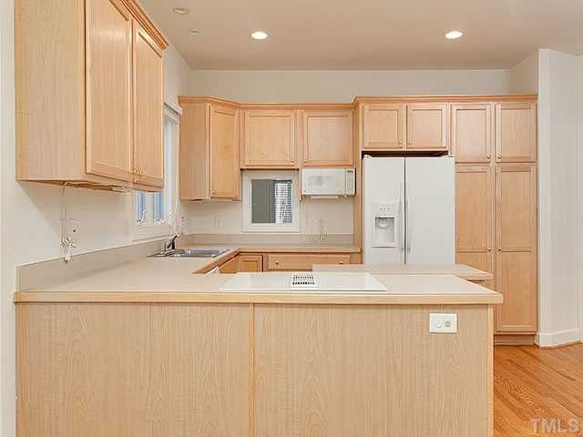 110 Turnberry Ln, Chapel Hill, NC 27517