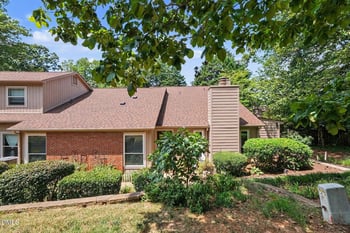 110 Twin Oaks Pl, Cary, NC 27511
