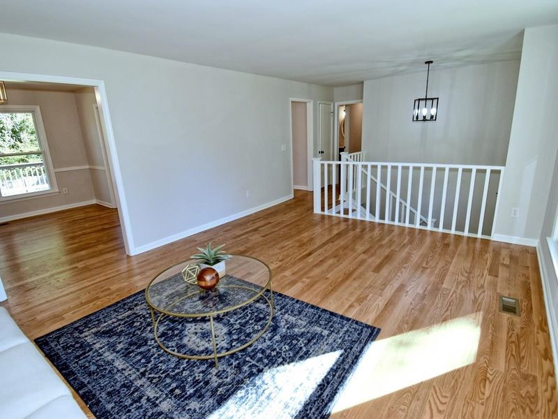 110 Vantage Ct, Durham, NC 27712